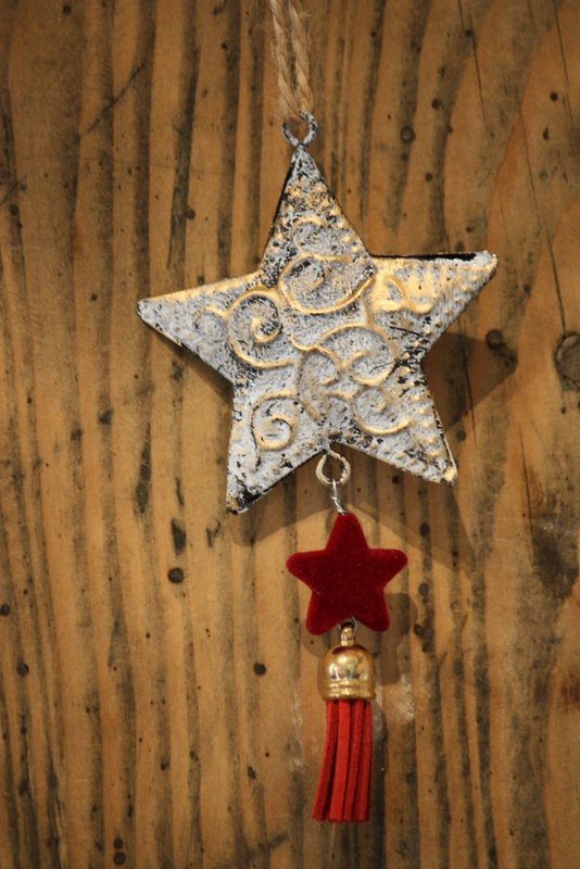 Suspension de Noël – Mon étoile de noël en métal avec un petit pompon bordeaux