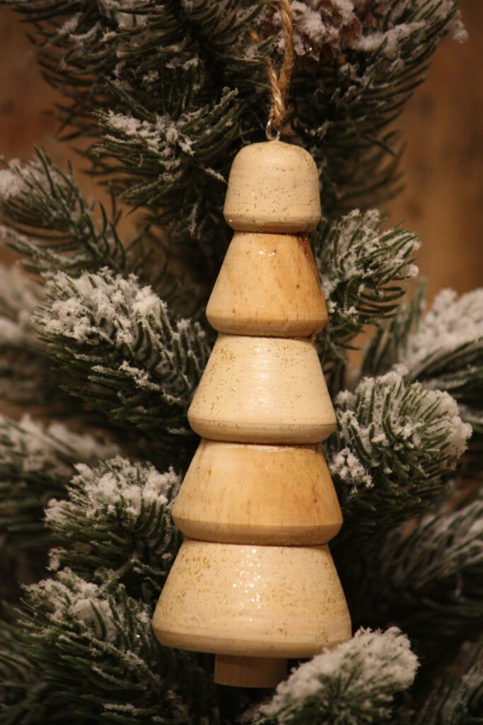 Suspension de noël – Mon beau sapin pailleté en bois 5 rangées