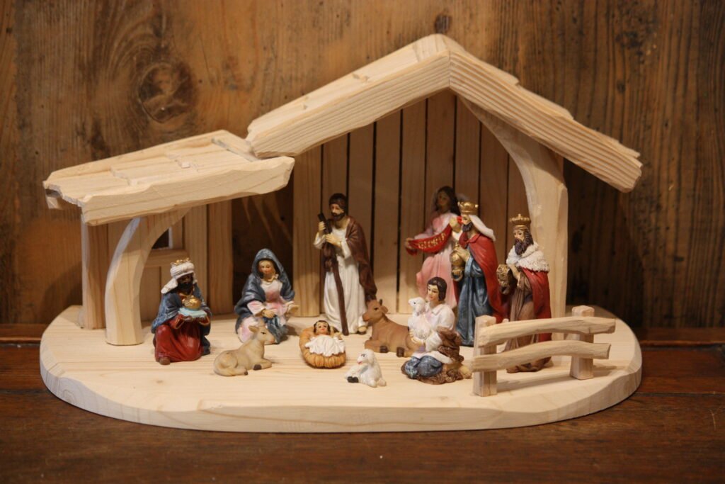 Crèche – Étable + La Nativité