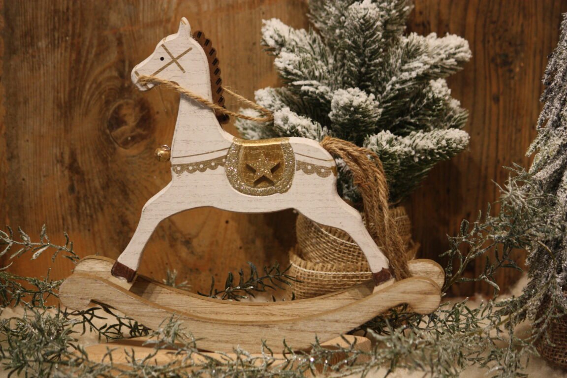 Personnage de Noël - Le cheval blanc avec sa petite clochette