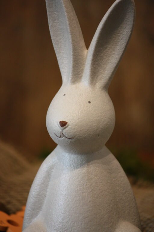 Personnage de Pâques - Le petit lapin assis – Image 2