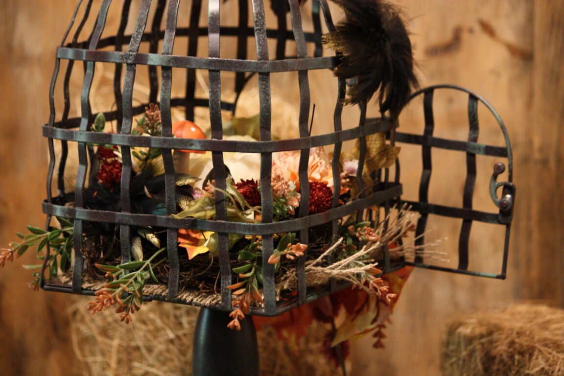 Décoration automnale - La cage à oiseaux avec ses papillons noirs – Image 6