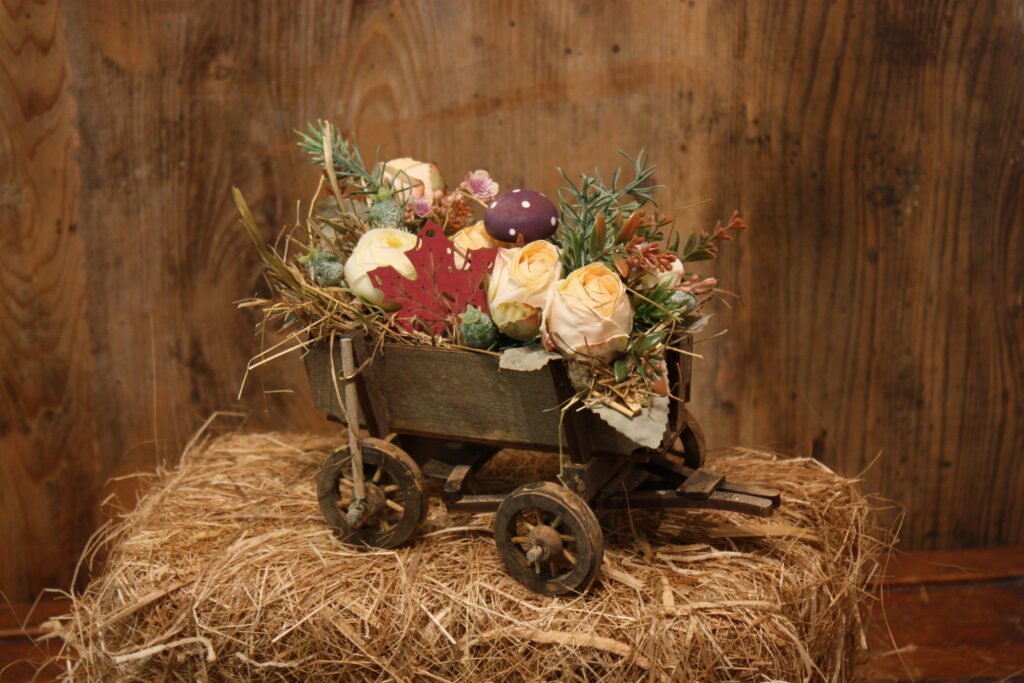 Décoration automnale – La petite charrette d’automne