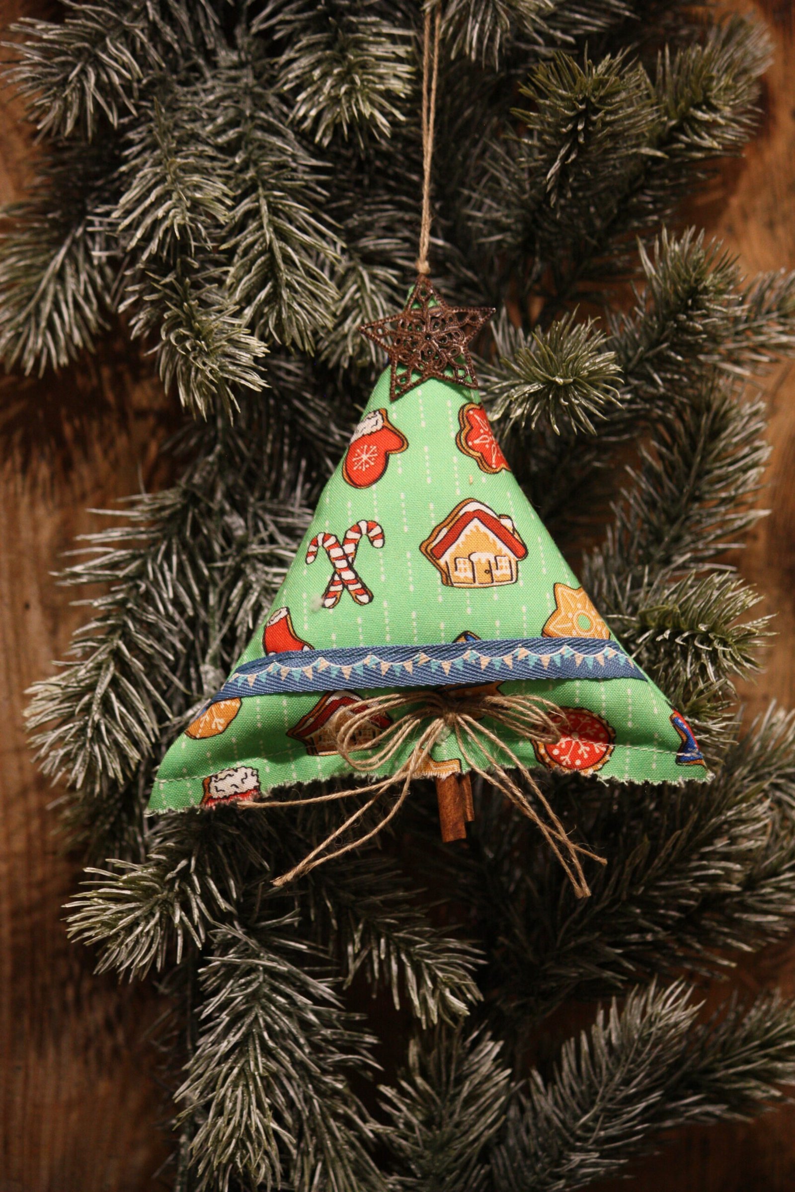 Suspension de Noël - Mon beau sapin petits biscuits sucrés 2