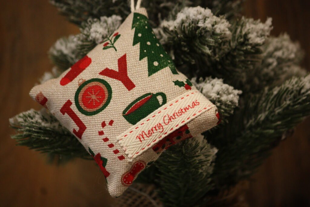 Petit coussin – Petit mannala à noël