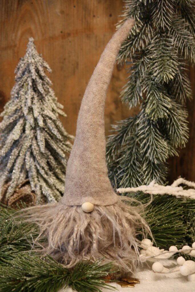 Lutin – Le lutin au long bonnet beige