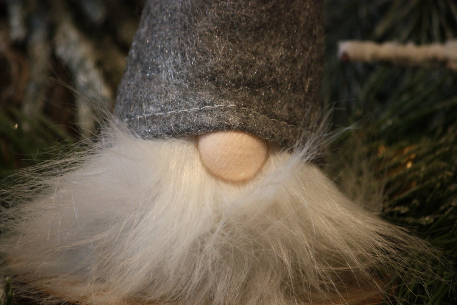 Lutin - Le lutin au long bonnet gris – Image 2