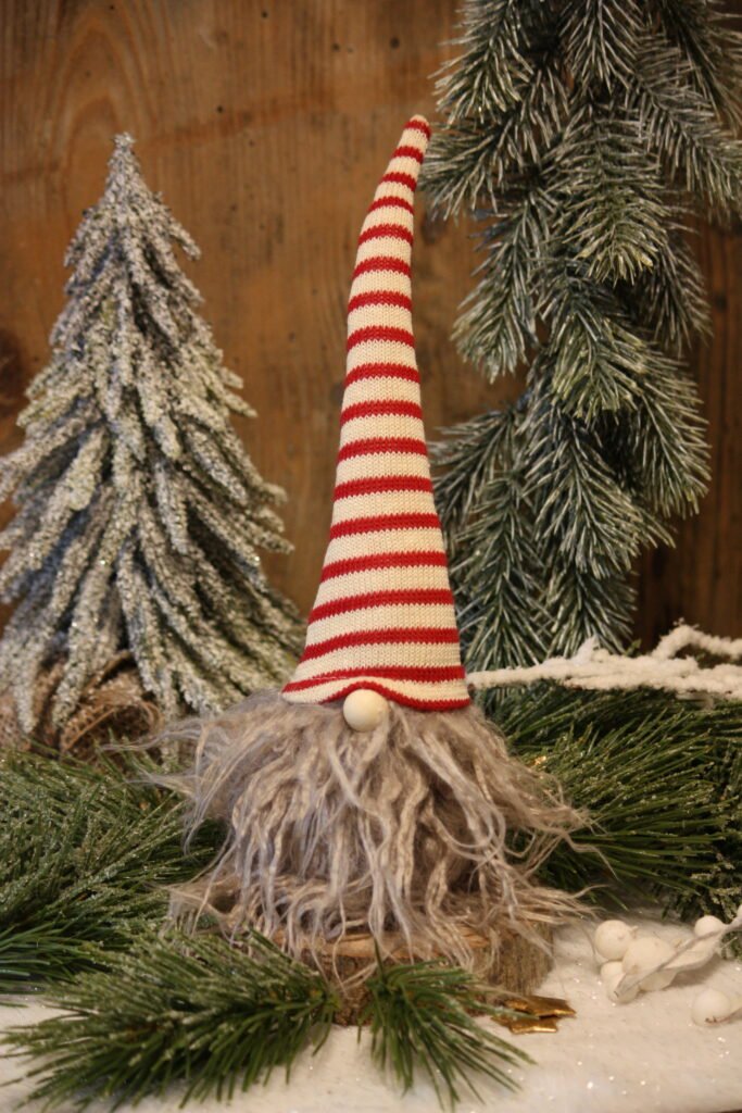 Lutin – Le lutin au long bonnet rayé rouge et beige