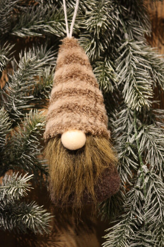 Lutin – Le petit lutin au bonnet rayé