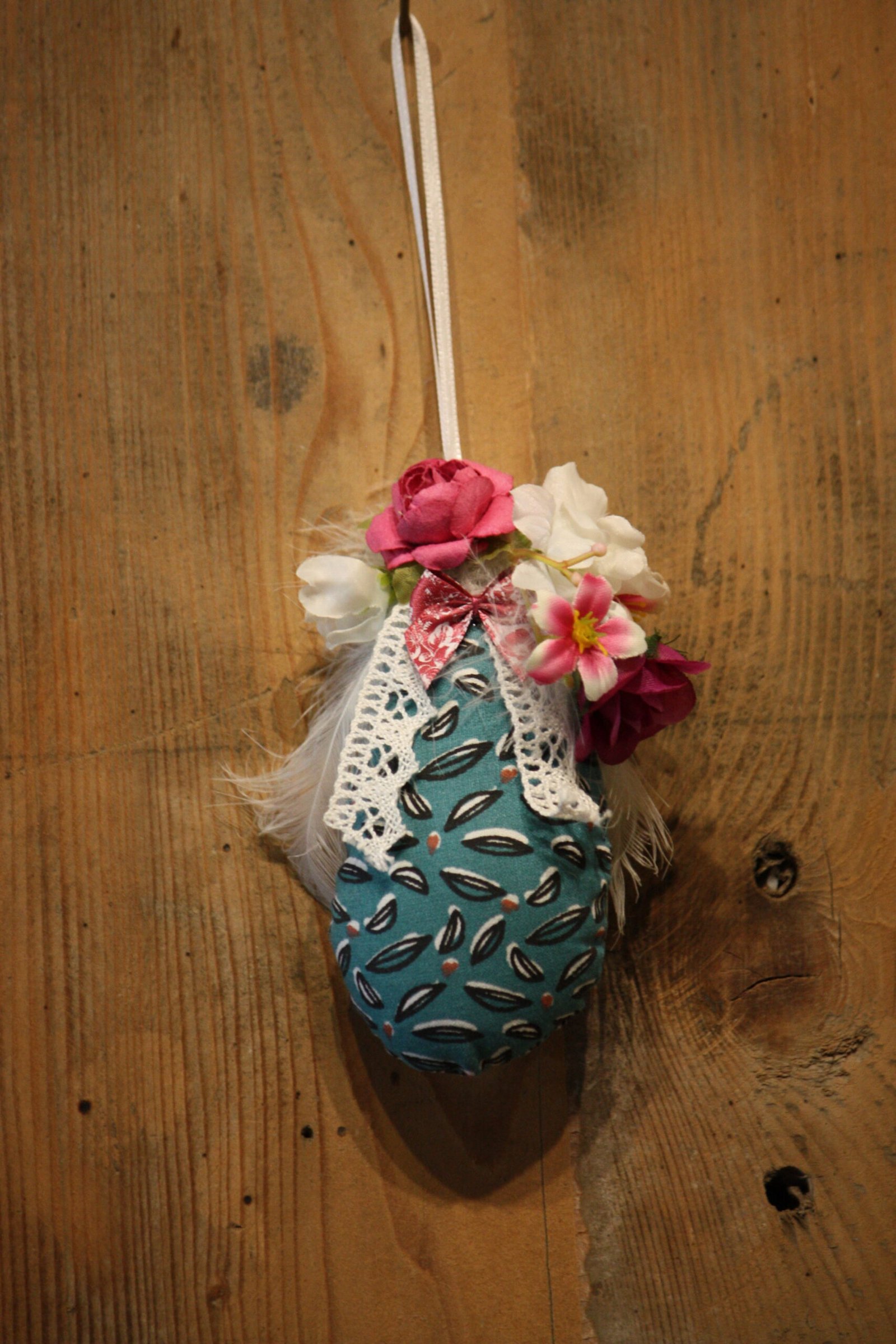Suspension de Pâques - Oeuf de Pâques en tissu coton décoré de fleurs - 3 - – Image 2