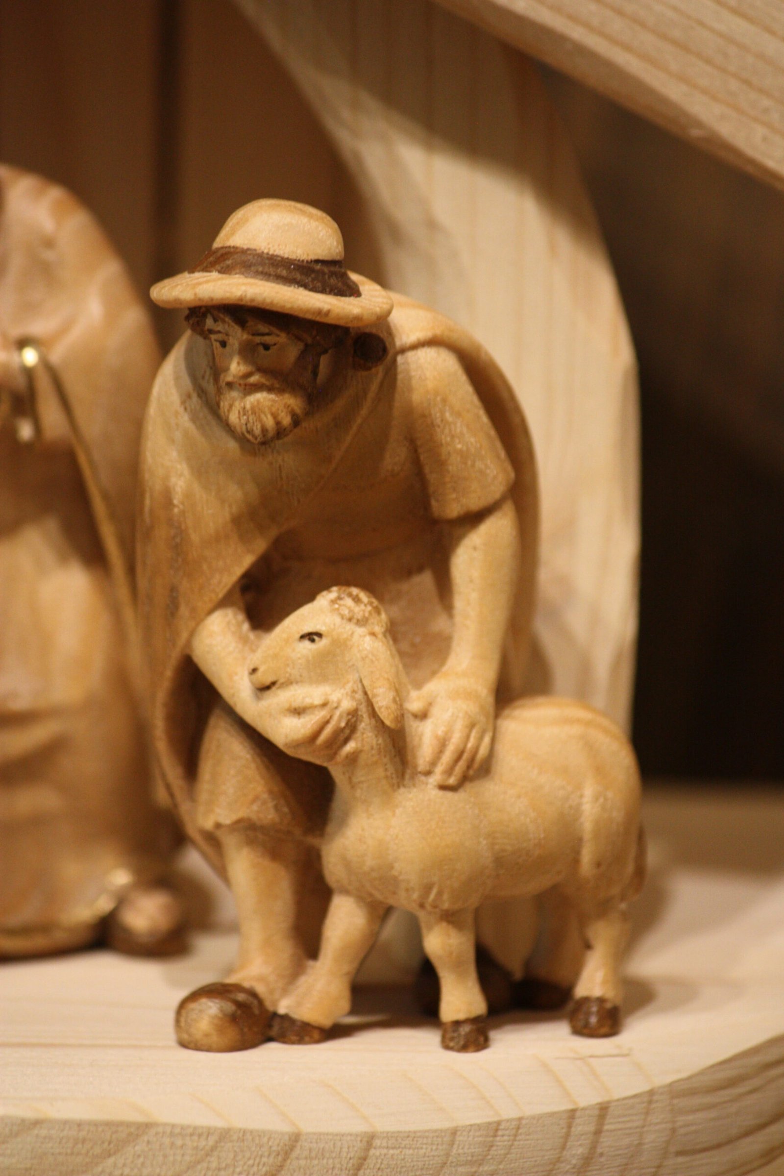 Crèche - La petite étable + la tendre famille avec le berger – Image 5