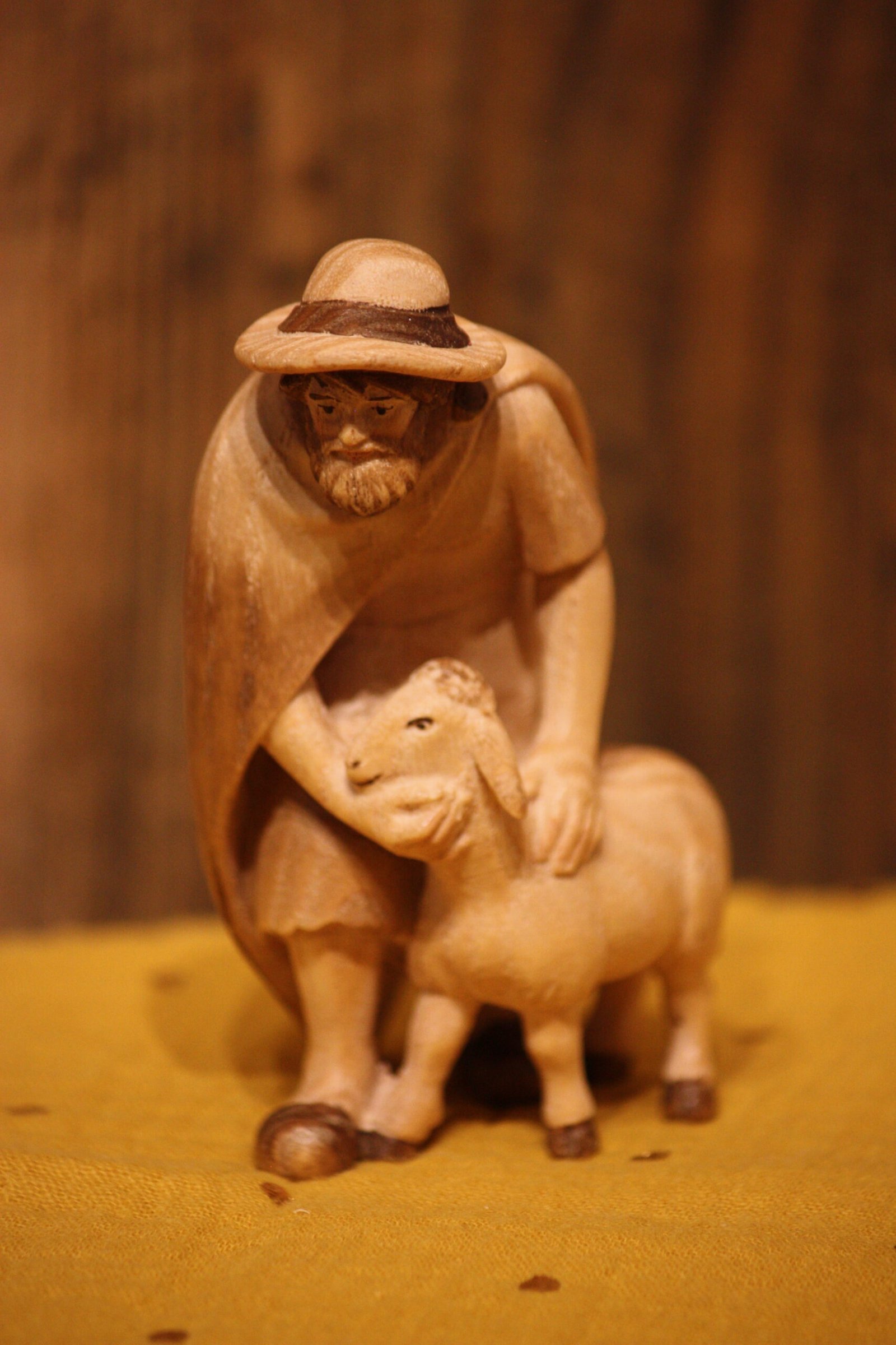 Personnages de Crèche - La tendre famille avec le berger – Image 7